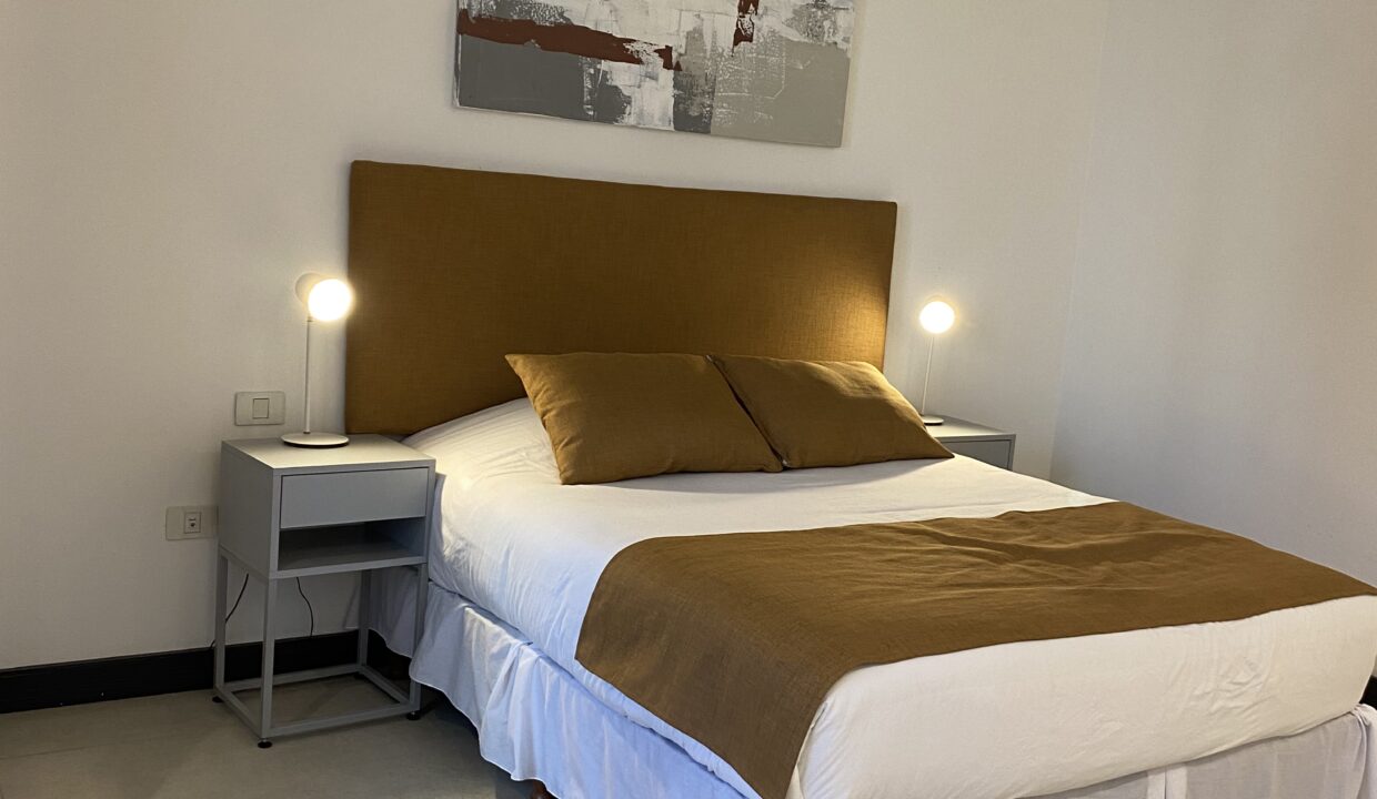 4D1EBE63-4E39-4187-A49E-C144611841F4