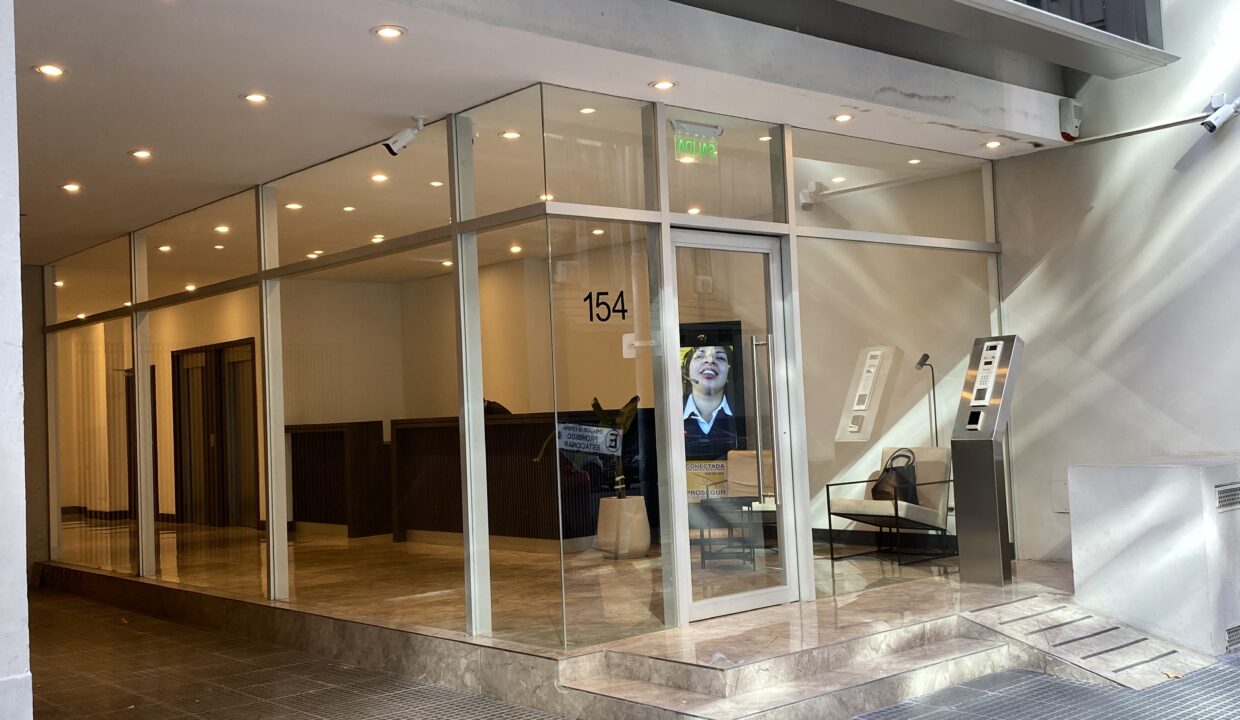 8C173F91-FFA1-4132-94A6-3492760D6ABB