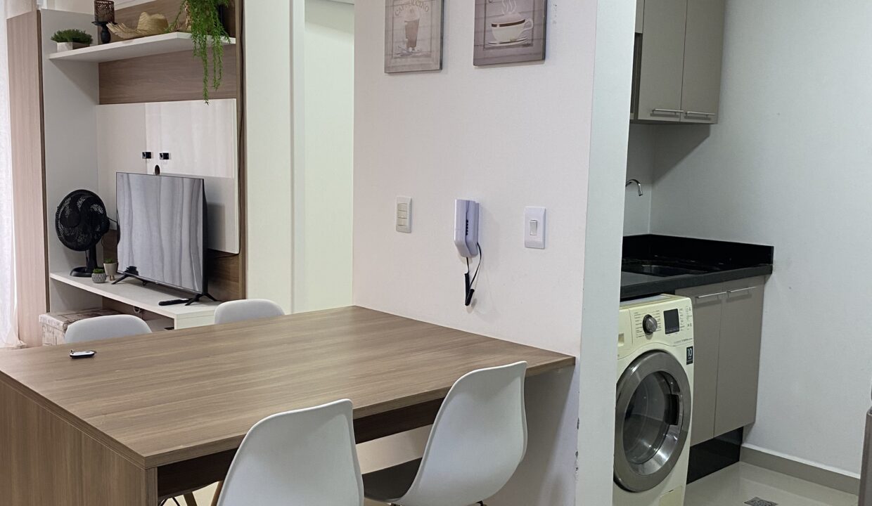 BA567726-5670-4EE1-955D-732184E6DD86