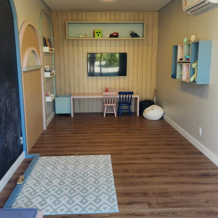 ed6c4de1-a6dc-4daf-8ed1-618c1acf0a15