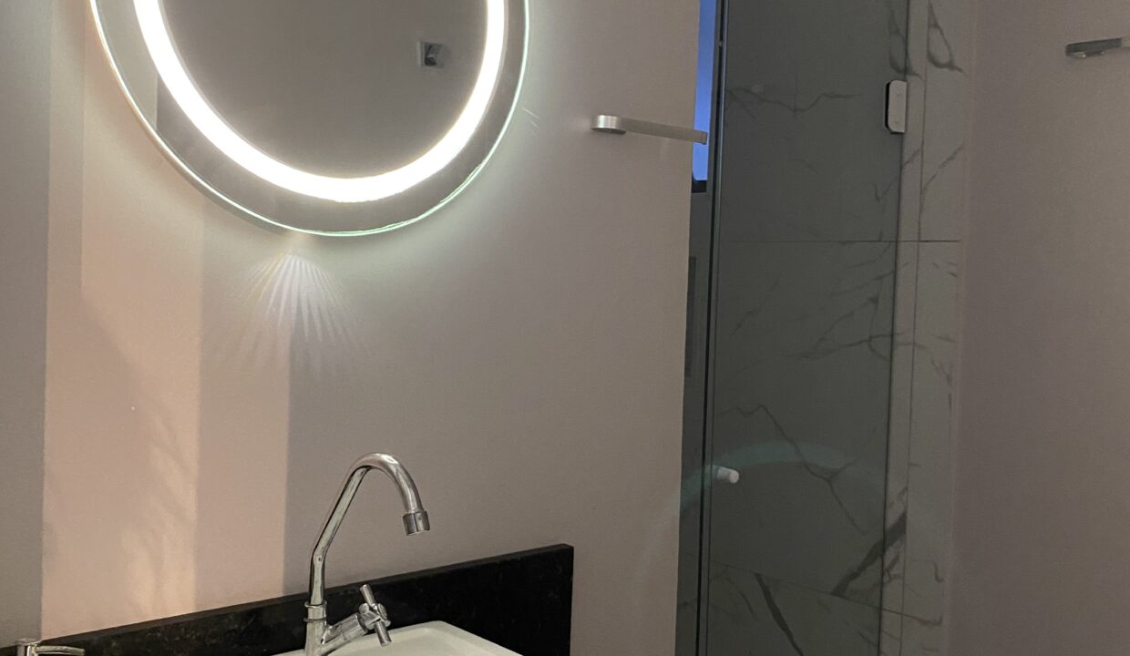 51EE03CD-36F0-4500-B8F4-49FE87CF2D8C