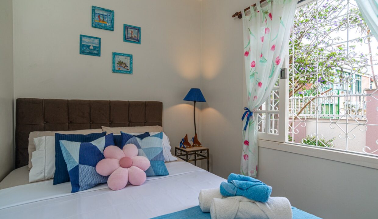 1990A583-FA46-49C0-91D8-1E5DF599E0DD