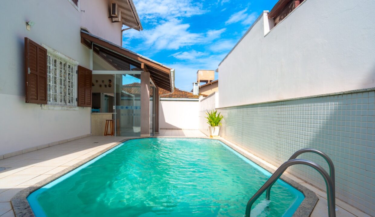 2F9464E9-46FB-4F41-B2B5-025D06DB3437