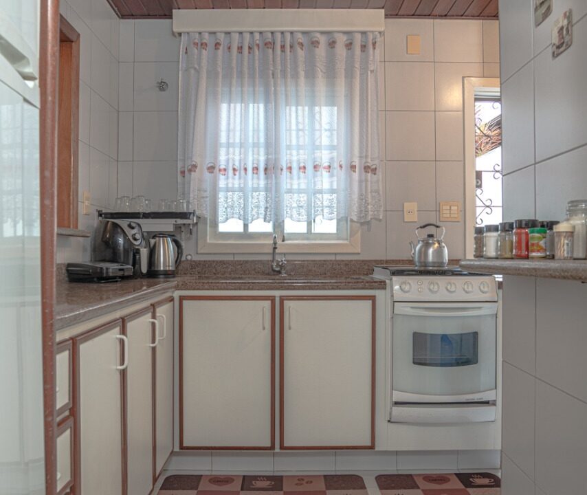 96EA5327-2E08-496B-823D-4CFA2B7C2EBC