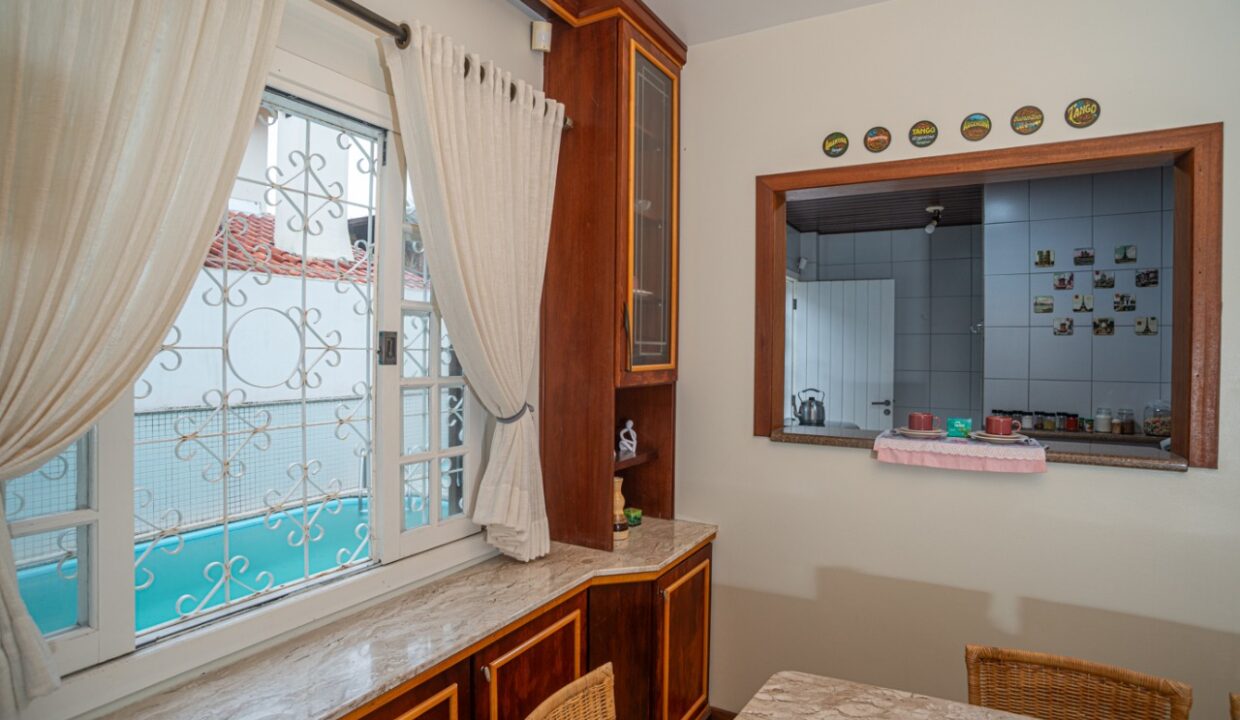 A60D6DBE-05E1-43CB-BD85-916293B9D433