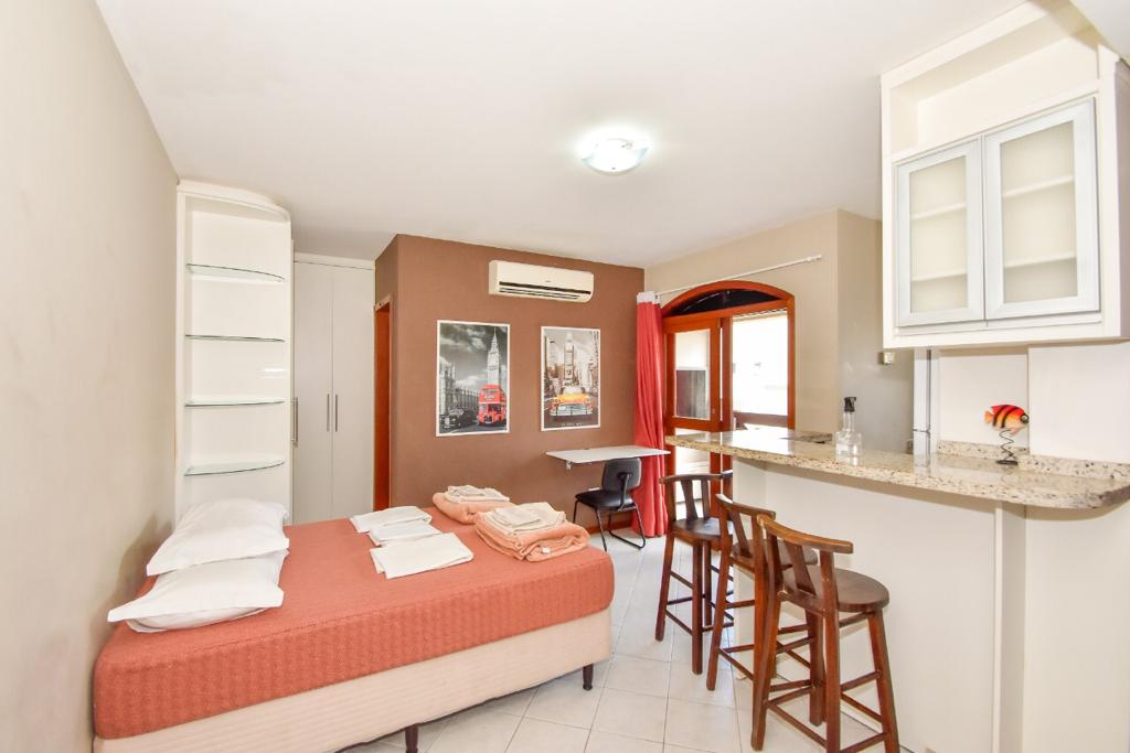 BB3F6B92-7439-4872-9C72-CB3D40039A3E