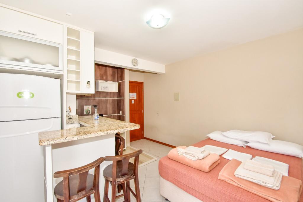 E3B4A35E-B985-4159-BDC6-93FA5A4623C8