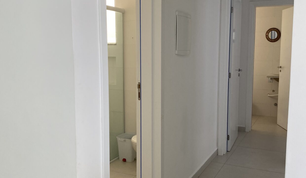 7C6B3FDD-0878-4A64-89B4-FE10761EC18C