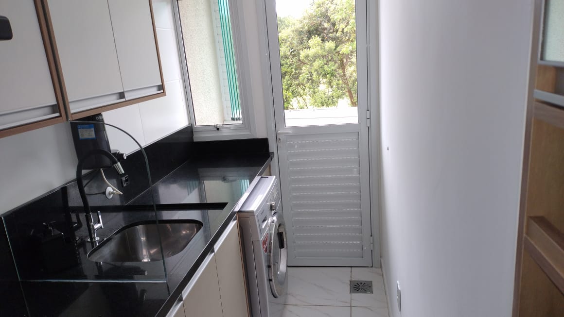 A0D56C1E-2EF9-4BBA-B2E8-1545D2F6B894