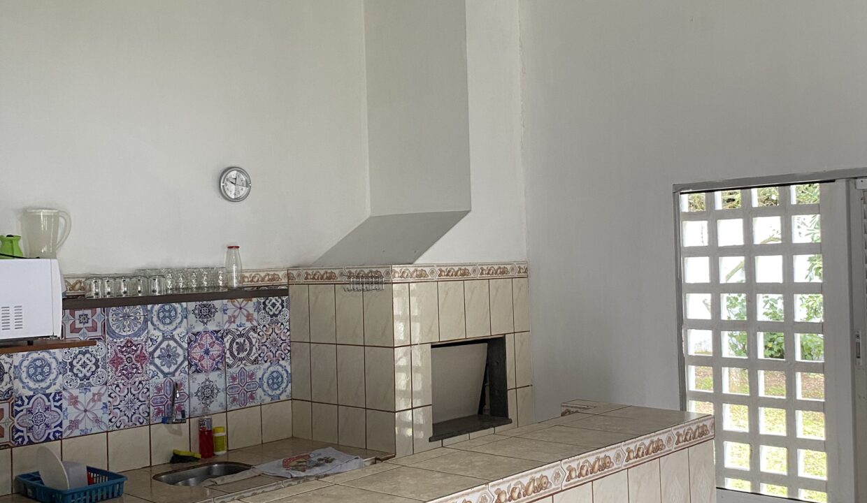 D5EDCE99-86AB-4FFD-9E33-0E8A7EF00E7B