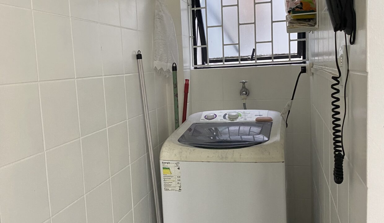 D970CB72-5B9F-4883-8F7B-695F73DC3DB4