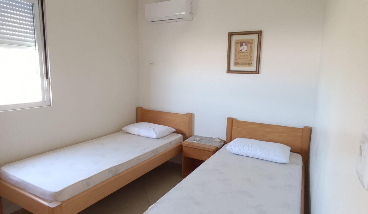 03E9D905-7BFD-4F05-B57B-DD868AF57665