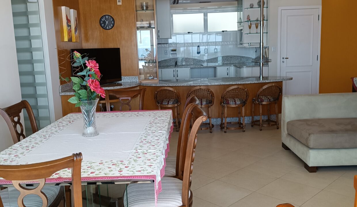 5D75254F-0721-49B1-97D6-7373DA72CA98