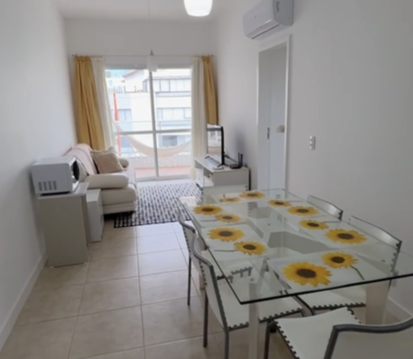 19E05B09-2474-47FC-B7C8-E3DA9EA33A97