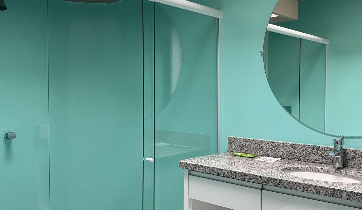 1EC684D0-994B-4268-8500-B9C7500BB3EF