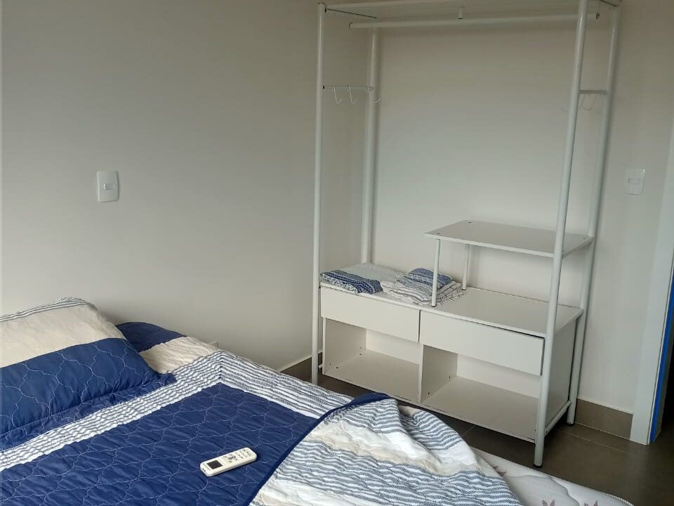 33E4D742-9908-4D8E-BEF7-36BD3838B757