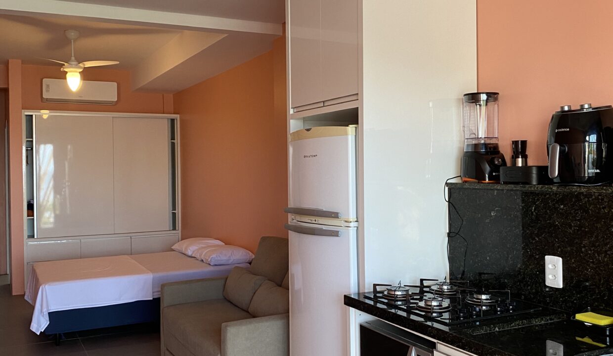 63635427-BF7E-433A-BE77-A5E15317A4BD