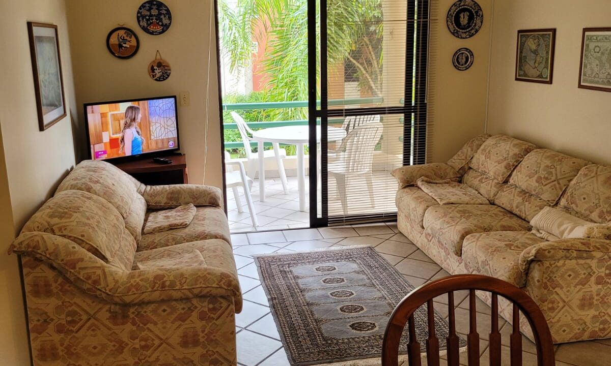 63BA7023-6FF7-4FE3-82E4-21063D2AE325