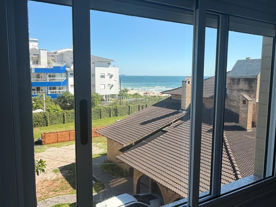 A1AE527A-4C0F-4879-AFCA-96772EF8EEA6