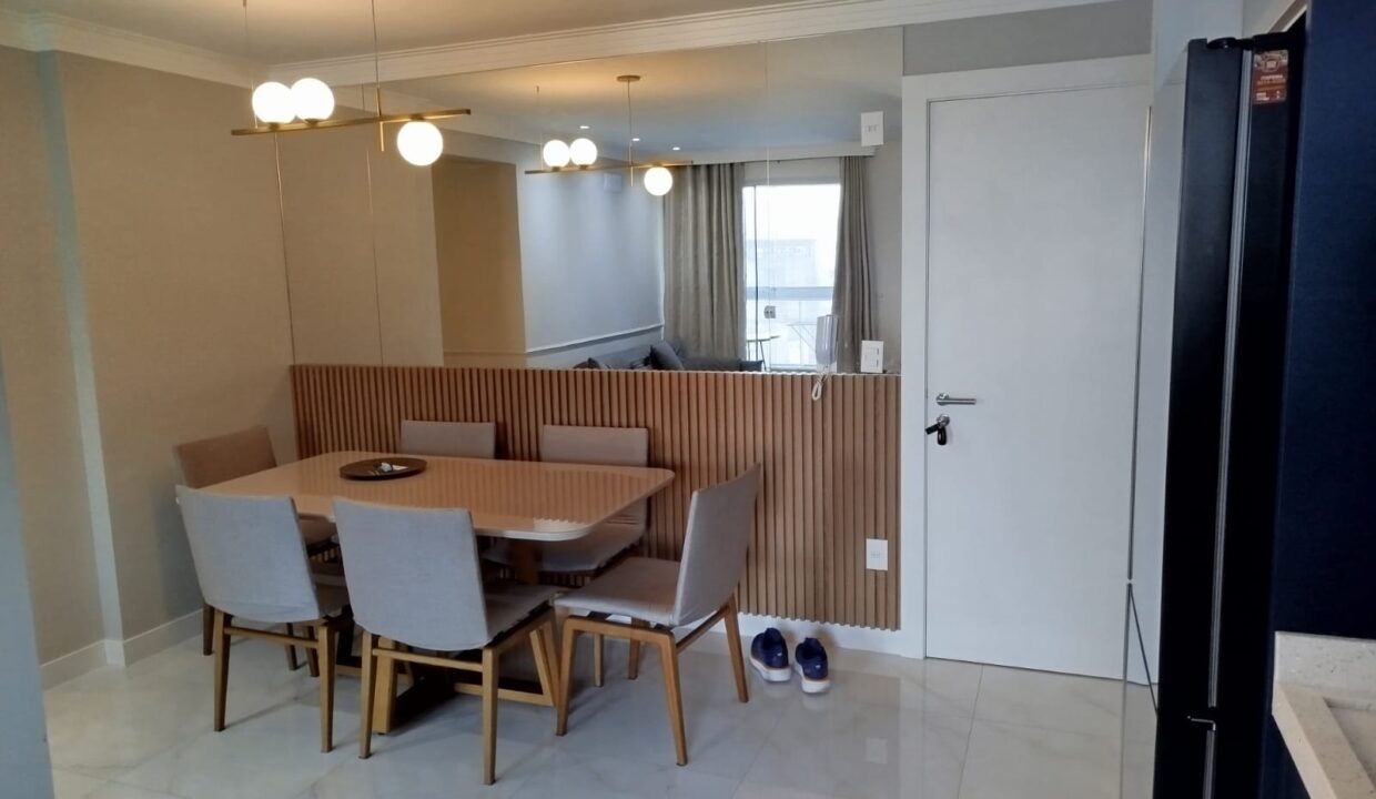 AF06D360-2D43-4594-83A5-821D5E3D34BE