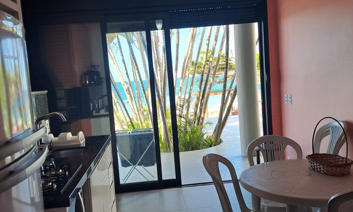 D4C3D63F-7E87-4FD3-9314-DE4595D5A8D9