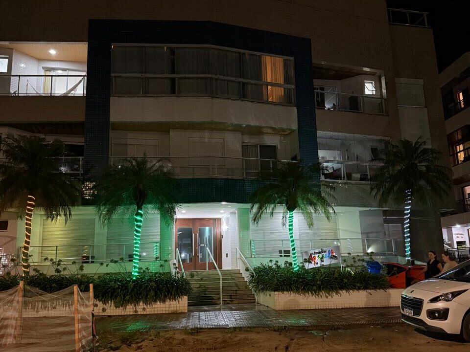 FB0CCCB7-9B03-4E77-A287-8614CD0B5602