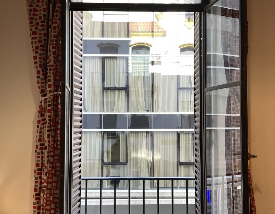 12A4FAF1-D518-474E-B504-2C31C9415E04