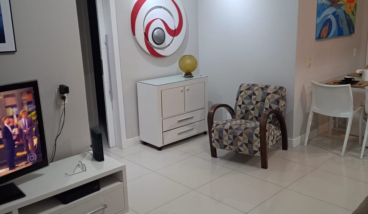 99930989-31DD-426F-8C75-09525AA9C8FE