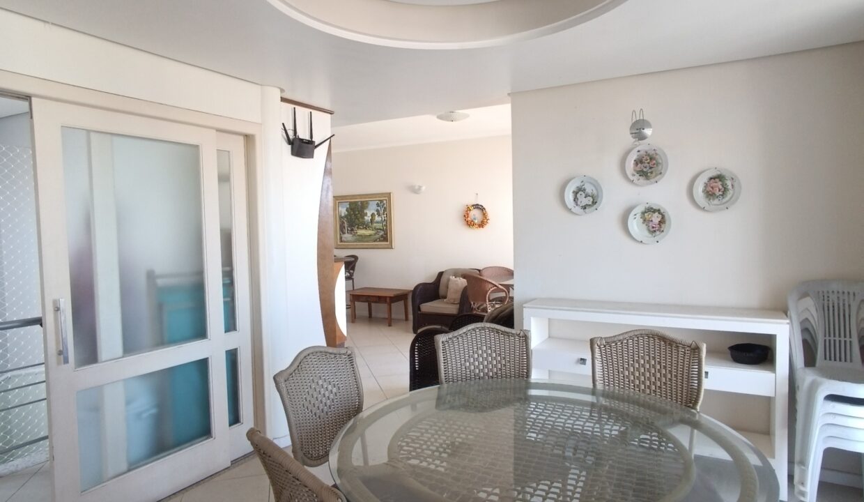 DA8A2028-D5AF-48D4-95E5-EAA821021F26