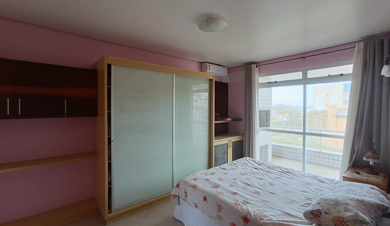 E31EFD2E-6E04-4CF1-8ED8-97C54AEA6CEE