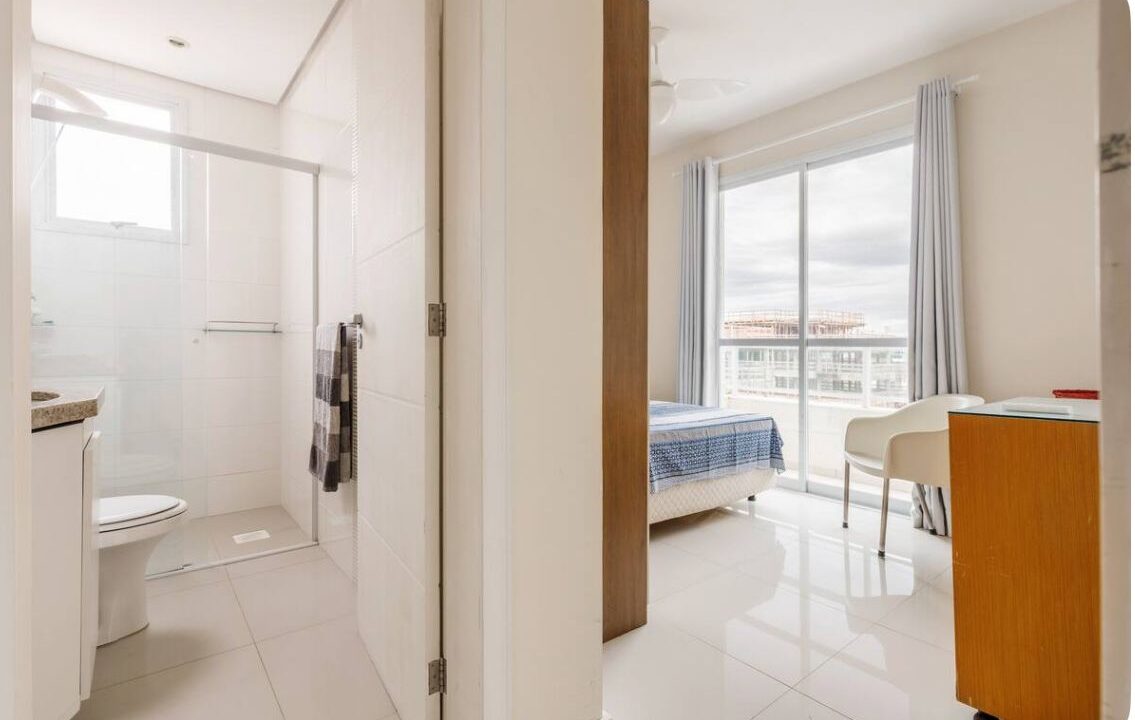 EAF4656A-40AE-4368-9098-2B4C0AFE4045