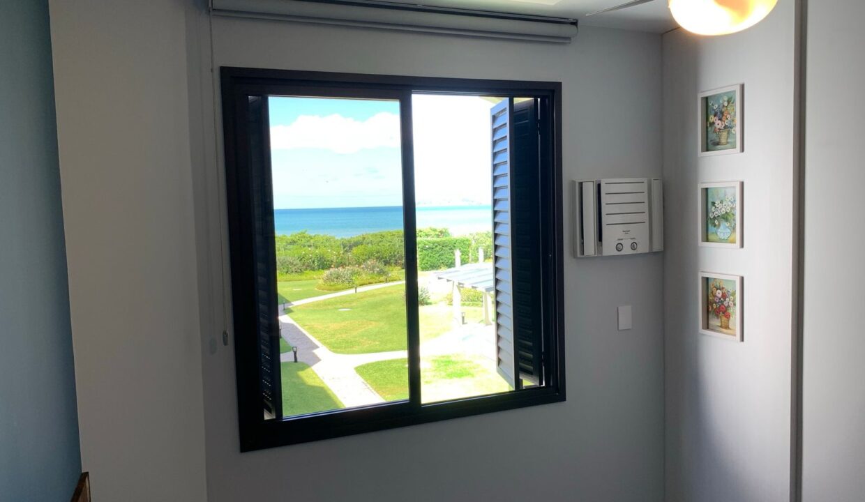 36048C2E-4F0F-4316-9D92-685A3B1BBCD6