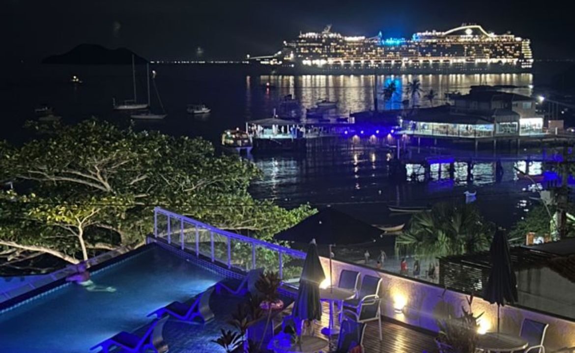 427BEA58-648F-4A02-81AF-47B03310E2EA