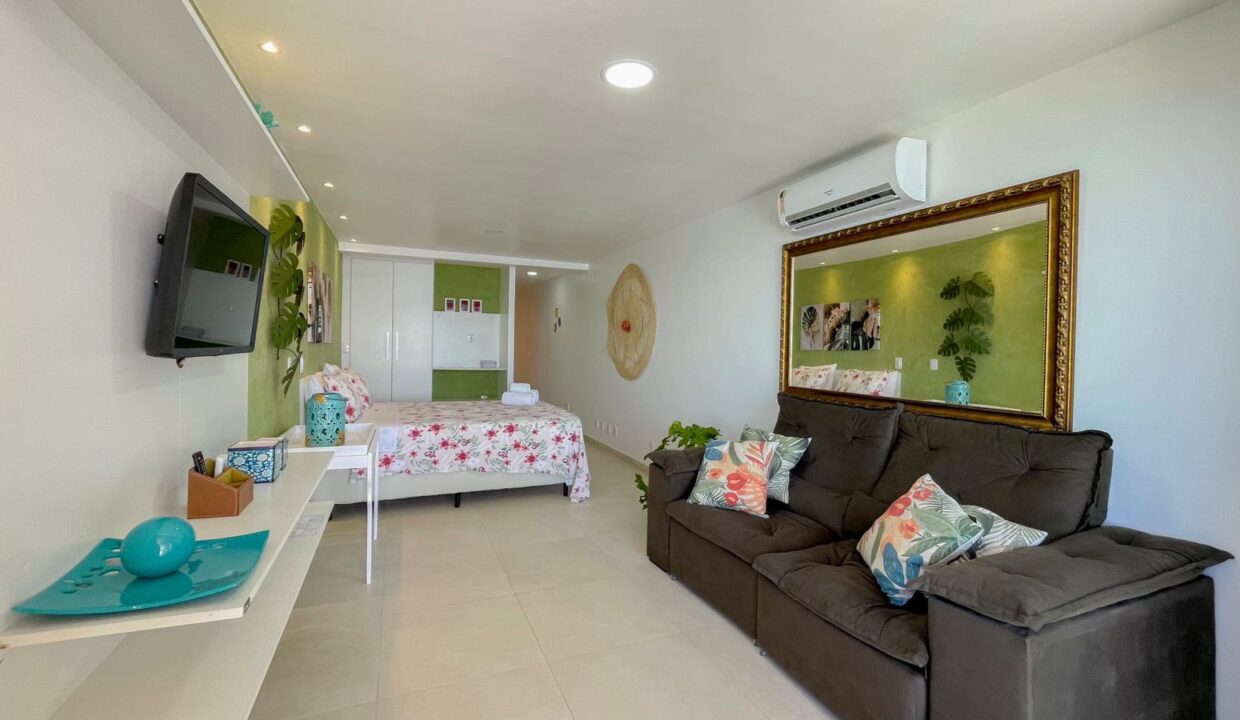 85F22AD1-B9F6-4321-AC67-21BBF7C16066