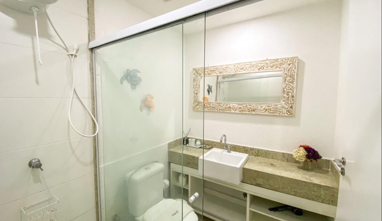 8B229216-C804-4941-9C9B-F08043A3D0C2