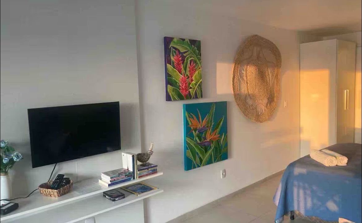 D86F0851-DE2B-412D-8710-2C39AF9D6C21