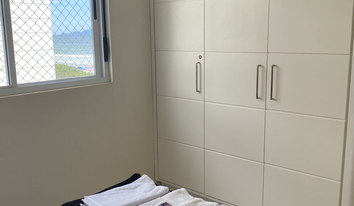 4FAF8A06-6923-445B-8513-719D699F7817