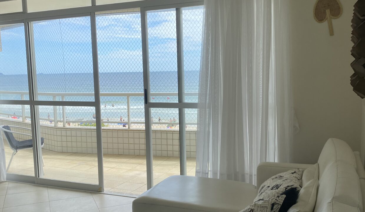 E8F9AC1E-B5F2-43D9-9A44-52B454A30D6C