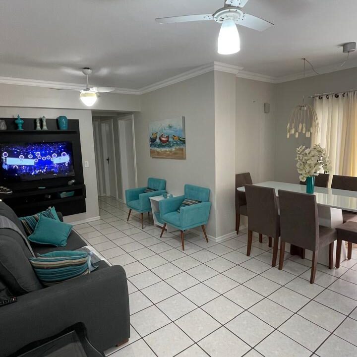 AE3ADEA4-EB9A-4B7C-9DB9-FA5F1067544E